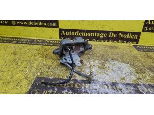 Used Tailgate lock mechanism Subaru Forester (SF) 2.0 16V X Price € 30,00 Margin scheme offered by de Nollen autorecycling