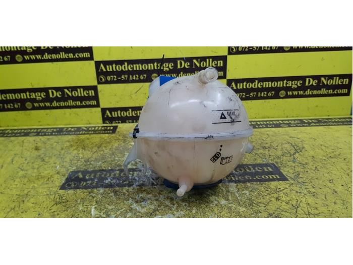 Expansion vessel from a Seat Altea (5P1) 1.6 2005