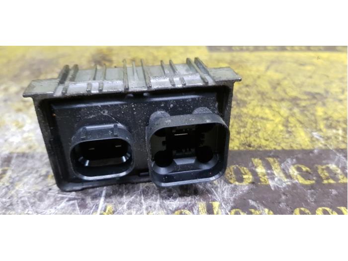 Glow plug relay Opel Insignia 2.0 CDTI 16V 130 Ecotec 55574293