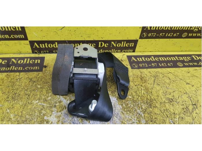 Rear seatbelt, right from a Abarth 500/595/695 1.4 T-Jet 16V 2013