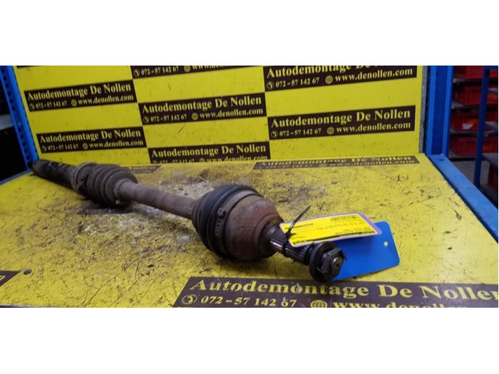 Gebrauchte Antriebswelle rechts vorne Ford Focus 1 Wagon 1.8 16V Preis € 35,00 Margenregelung angeboten von autodemontage denollen
