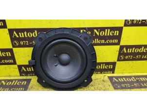 Used Speaker Ssang Yong Tivoli 1.6 e-XDi 16V 2WD Price € 36,30 Inclusive VAT offered by de Nollen autorecycling