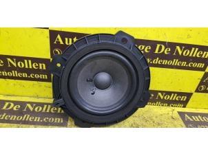 Used Speaker Ssang Yong Tivoli 1.6 e-XDi 16V 2WD Price € 42,35 Inclusive VAT offered by de Nollen autorecycling