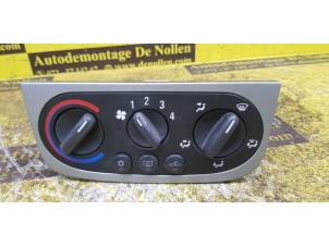 Usagé Panneau de commandes chauffage Opel Tigra Twin Top 1.4 16V Prix € 40,00 Règlement à la marge proposé par de Nollen autorecycling