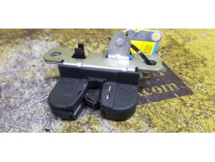 Used Tailgate lock mechanism Seat Ibiza III (6L1) 1.4 16V 75 Price € 20,00 Margin scheme offered by de Nollen autorecycling