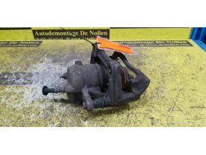 Used Front brake calliper, right Renault Clio III (BR/CR) 1.5 dCi 85 Price € 40,00 Margin scheme offered by de Nollen autorecycling