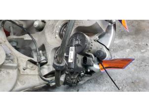 Used Rear brake calliper, right Landrover Discovery V (LR) 2.0 Td4 16V Price € 151,25 Inclusive VAT offered by de Nollen autorecycling