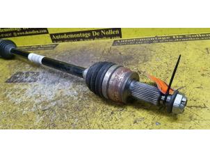 Used Drive shaft, rear left Landrover Discovery V (LR) 2.0 Td4 16V Price € 151,25 Inclusive VAT offered by de Nollen autorecycling