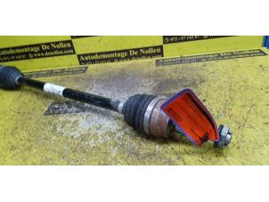 Used Drive shaft, rear right Landrover Discovery V (LR) 2.0 Td4 16V Price € 151,25 Inclusive VAT offered by de Nollen autorecycling