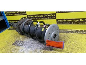 Used Fronts shock absorber, left Landrover Discovery V (LR) 2.0 Td4 16V Price € 181,50 Inclusive VAT offered by de Nollen autorecycling