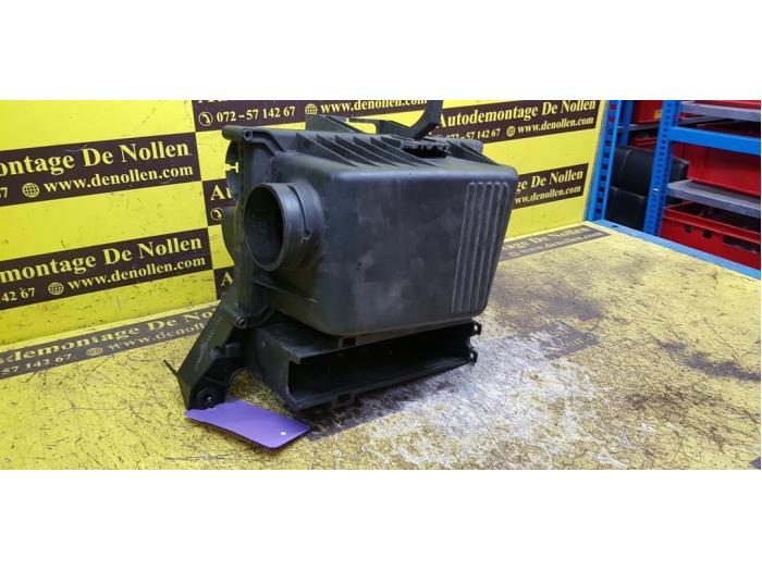 Begagnade Luftfilterhus Austin Mini Open (R52) 1.6 16V Cooper S Pris € 50,00 Marginaltabell erbjuds av autodemontage denollen