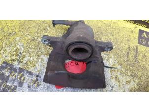 Used Front brake calliper, left Toyota Aygo (B10) 1.0 12V VVT-i Price € 48,40 Inclusive VAT offered by de Nollen autorecycling