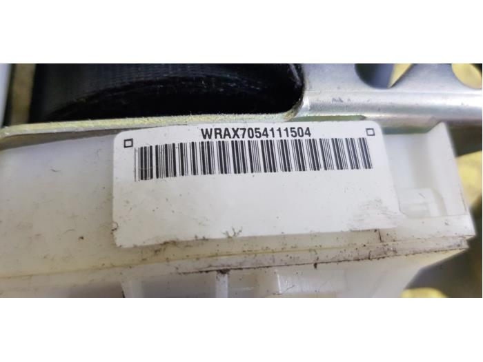 Front seatbelt, right from a Nissan Micra (K12) 1.0 16V 2005