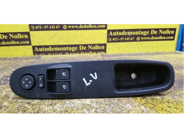 Usados Interruptor de ventanilla eléctrica Fiat Punto Evo (199) 1.3 JTD Multijet 85 16V Euro 5 Precio € 35,00 Norma de margen ofrecido por autodemontage denollen