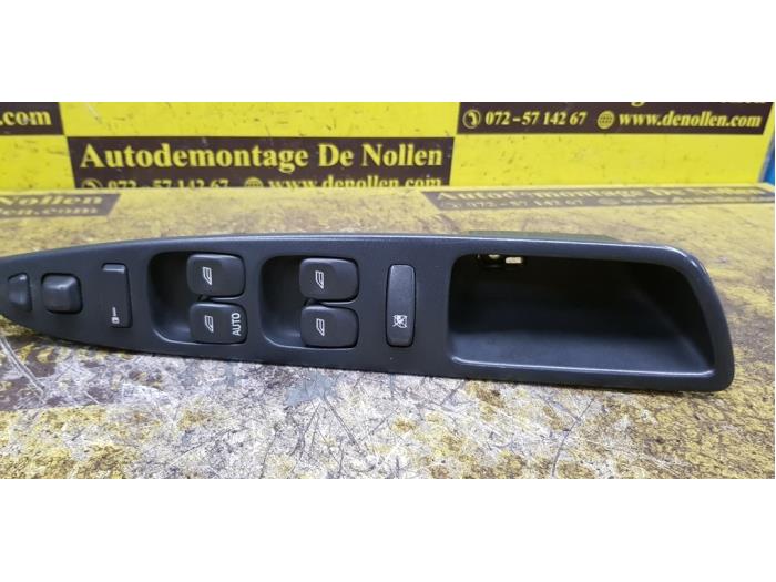 Usados Interruptor de ventanilla eléctrica Volvo V40 (VW) 1.9 D Precio € 25,00 Norma de margen ofrecido por autodemontage denollen