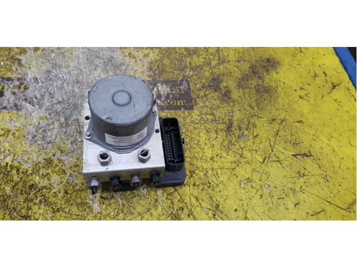 Begagnade ABS-pump Opel Karl 1.0 12V Pris € 143,99 Inklusive moms erbjuds av autodemontage denollen