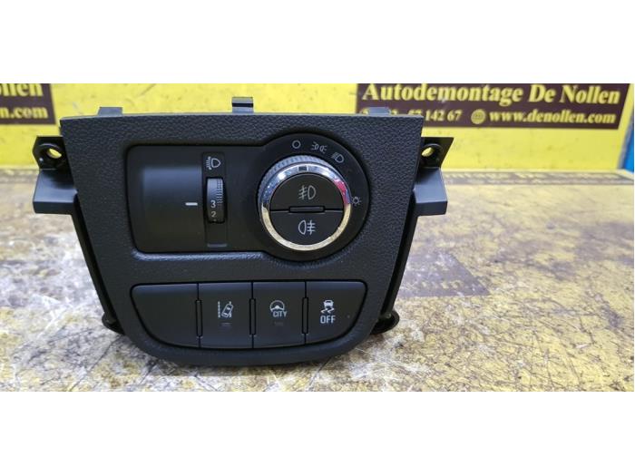 Używane Przelacznik swiatel Opel Karl 1.0 12V Cena € 60,50 Z VAT oferowane przez autodemontage denollen