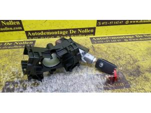 Used Ignition lock + key Opel Karl 1.0 12V Price € 90,75 Inclusive VAT offered by de Nollen autorecycling