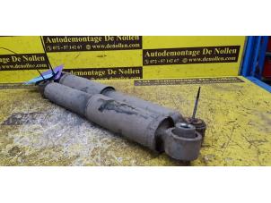 Used Shock absorber kit Opel Movano Price € 80,00 Margin scheme offered by de Nollen autorecycling