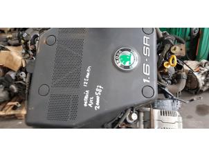 Motor van een Skoda Octavia (1U2) 1.6 GLX 1998