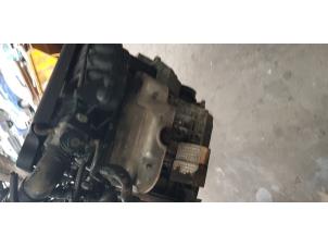Motor van een Skoda Octavia (1U2) 1.6 GLX 1998