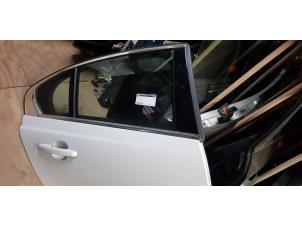 Używane Drzwi prawe tylne wersja 4-drzwiowa Jaguar XE 2.0d 180 16V AWD Cena € 423,50 Z VAT oferowane przez de Nollen autorecycling