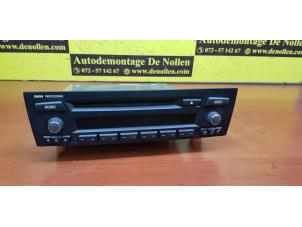 Used Radio CD player BMW Z4 Roadster (E89) sDrive 23i 2.5 24V Price € 242,00 Inclusive VAT offered by de Nollen autorecycling