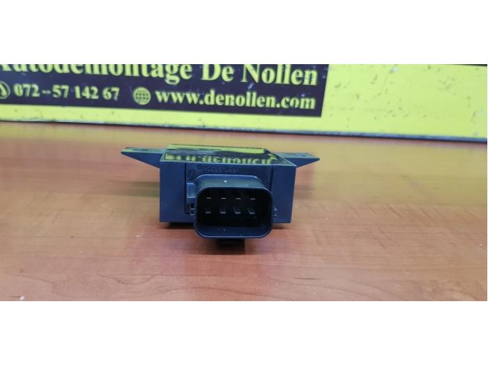 Usagé Module pompe carburant Jaguar XE 2.0d 180 16V AWD Prix € 151,25 Prix TTC proposé par autodemontage denollen