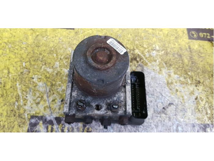 Bloc ABS d'un Citroën C3 Pluriel (HB) 1.4 HDi 2004