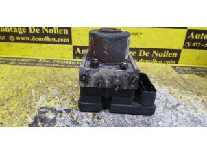 Bloc ABS d'un Citroën C3 Pluriel (HB) 1.4 HDi 2004