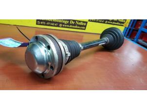 Used Front drive shaft, left Volkswagen Golf VI (5K1) 1.4 TSI 122 16V Price € 90,75 Inclusive VAT offered by de Nollen autorecycling