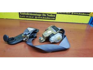 Usados Cinturón de seguridad izquierda detrás Suzuki Swift (SF310/413) 1.0i Precio € 35,00 Norma de margen ofrecido por de Nollen autorecycling