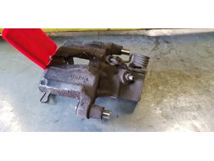 Used Rear brake calliper, left Ford Focus 3 1.0 Ti-VCT EcoBoost 12V 125 Price € 40,00 Margin scheme offered by de Nollen autorecycling