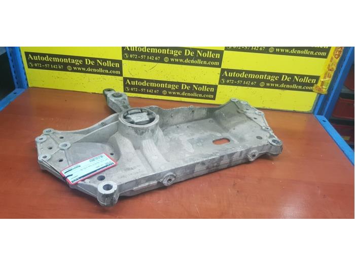 Usagé Faux châssis Volkswagen Caddy III (2KA,2KH,2CA,2CH) 2.0 SDI Prix € 121,00 Prix TTC proposé par autodemontage denollen