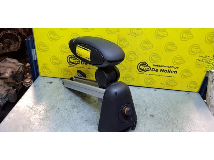 Begagnade Armstöd Mini Paceman (R61) Pris € 75,00 Marginaltabell erbjuds av autodemontage denollen