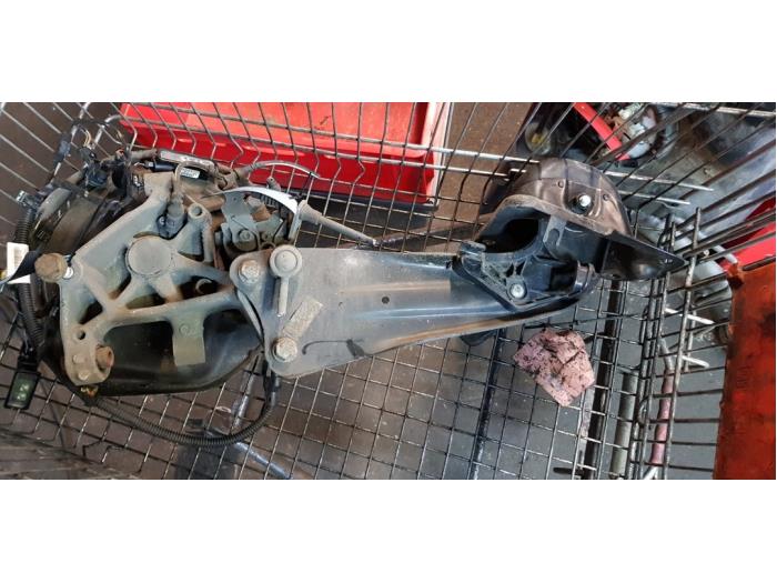 Rear brake calliper, left from a Volkswagen Scirocco (137/13AD) 1.4 TSI BlueMotion Technology 125 16V 2015
