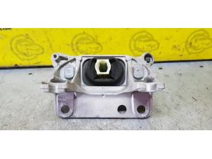 Used Engine mount Smart Fortwo Coupé (453.3) 0.9 TCE 12V Price € 48,40 Inclusive VAT offered by de Nollen autorecycling