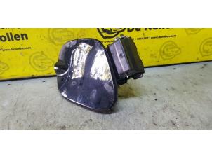 Used Tank cap cover Smart Fortwo Coupé (453.3) 0.9 TCE 12V Price € 90,75 Inclusive VAT offered by de Nollen autorecycling