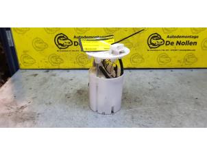 Used Electric fuel pump Smart Fortwo Coupé (453.3) 0.9 TCE 12V Price € 90,75 Inclusive VAT offered by de Nollen autorecycling