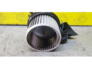 Usados Motor de ventilador de calefactor Daihatsu Move (L9) 1.0 12V Precio € 40,00 Norma de margen ofrecido por de Nollen autorecycling