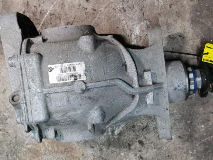 Rear differential from a BMW 5 serie (G30) 530d 3.0 TwinPower Turbo 24V 2017