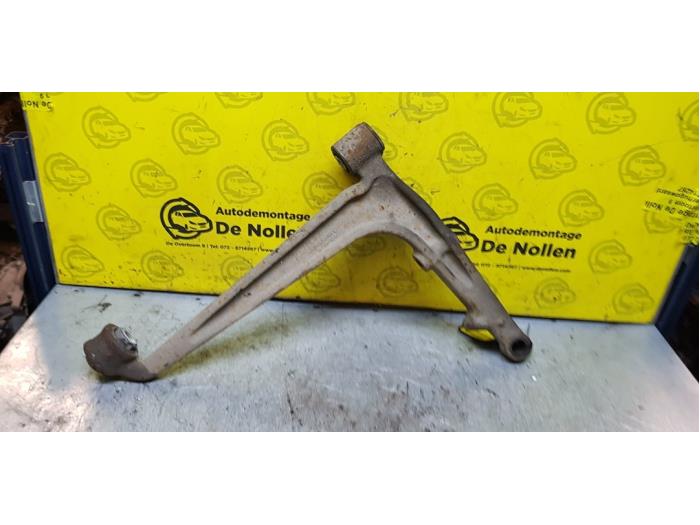 Front wishbone, right from a Volkswagen Transporter/Caravelle T4 2.4 D 1997