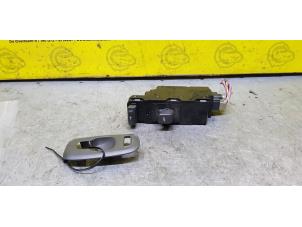 Used Electric window switch Volvo V70 (SW) 2.4 T 20V Price on request offered by de Nollen autorecycling