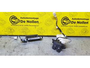 Used Boot lid lock mechanism Toyota Avensis Verso (M20) 2.0 D-4D 16V Price € 50,00 Margin scheme offered by de Nollen autorecycling