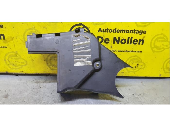 Usagé Couvercle de distribution Fiat 500/595/695 1.4 T-Jet 16V Esse Esse Prix € 30,25 Prix TTC proposé par autodemontage denollen