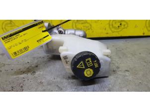 Used Master cylinder Skoda Octavia (5EAA) 2.0 TDI RS 16V Price € 90,75 Inclusive VAT offered by de Nollen autorecycling