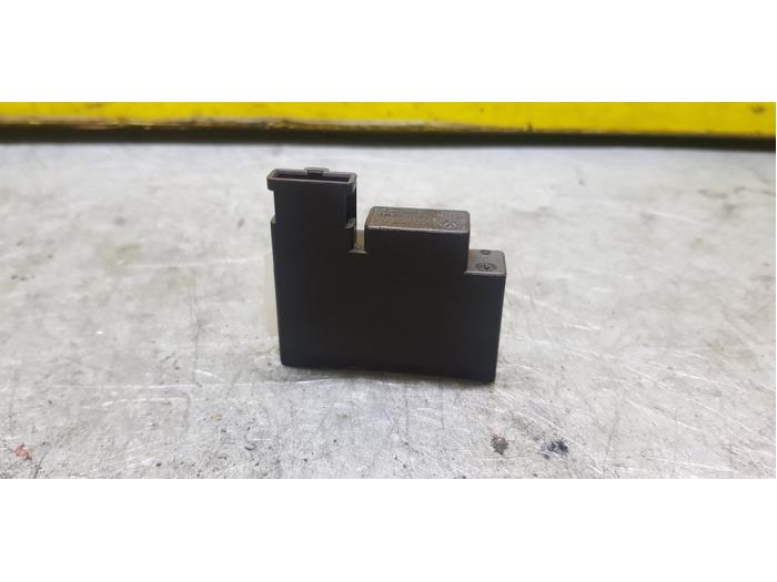 Używane Antena Audi A1 (8X1/8XK) 1.4 TFSI 16V 125 Cena € 24,20 Z VAT oferowane przez autodemontage denollen
