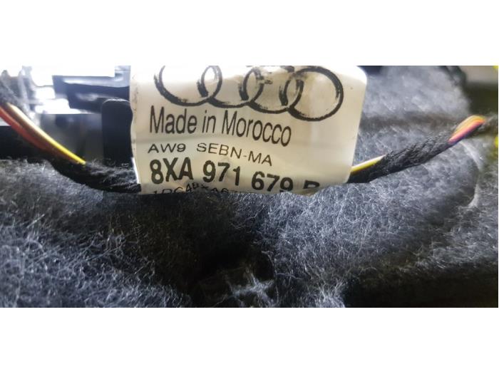 Begagnade Handskfack Audi A1 (8X1/8XK) 1.4 TFSI 16V 125 Pris € 151,25 Inklusive moms erbjuds av autodemontage denollen