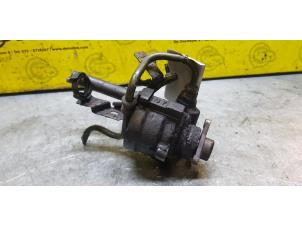 Used Power steering pump Renault Megane (BA/SA) 2.0i ,Autom. Price € 50,00 Margin scheme offered by de Nollen autorecycling
