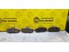 Front brake pad from a Renault Trafic New (FL), 2001 / 2014 2.0 dCi 16V 115, Delivery, Diesel, 1.995cc, 84kW (114pk), FWD, M9R786, 2008-01 / 2014-06 2010